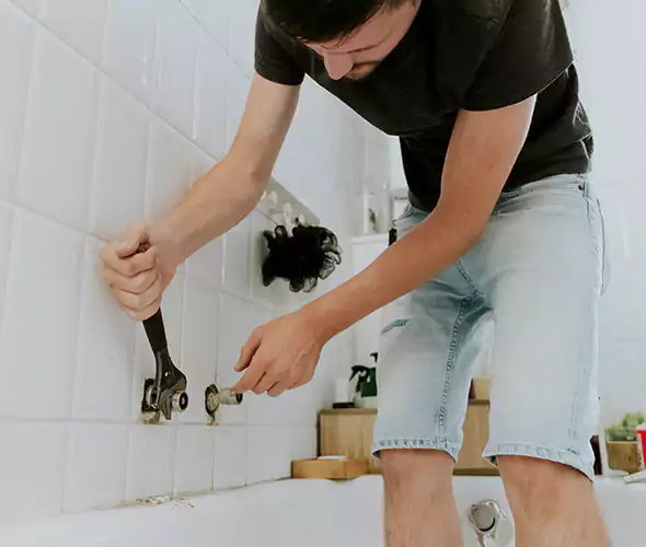 Affordable Bathtub Faucet Replacement in North Royalton: Choose Experienced Local Technicians